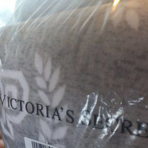 VICTORIA SECRET PINK BLANKET